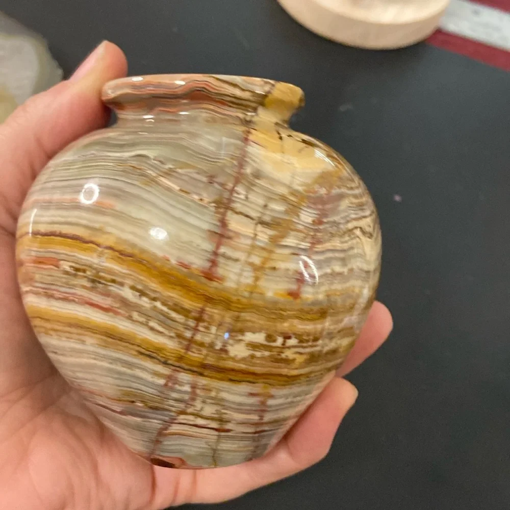Natural stone vase colorful 4” tall Guc